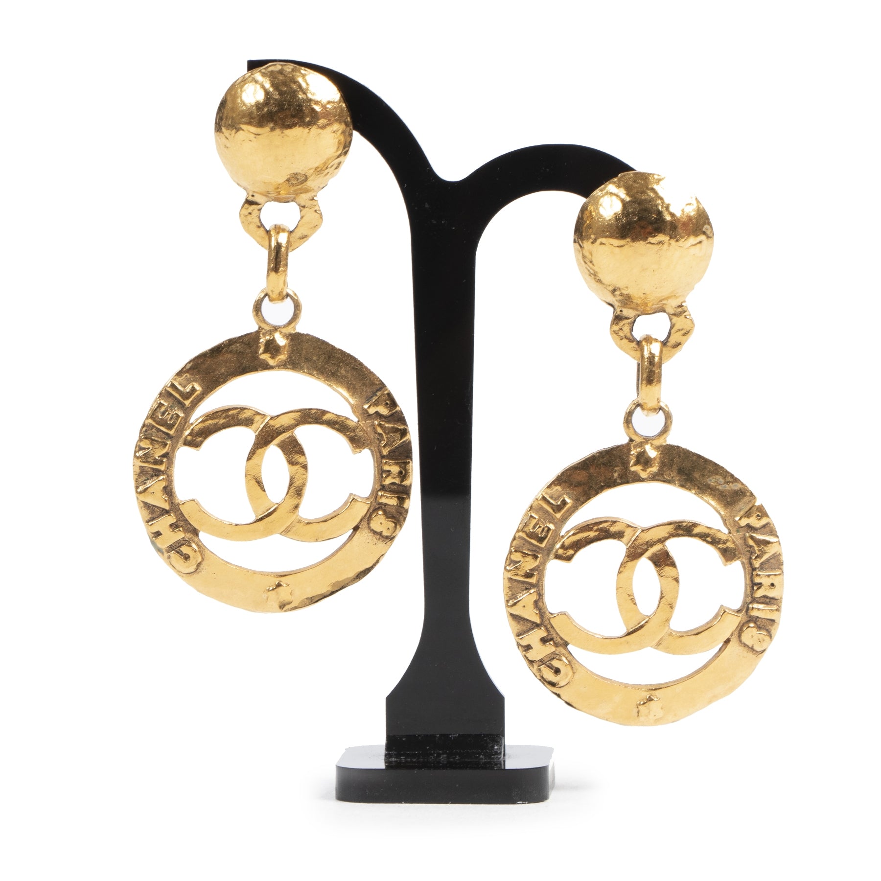 Buy an sell 100% exclusive Chanel Vintage Gold Metal Clip-On Earrings