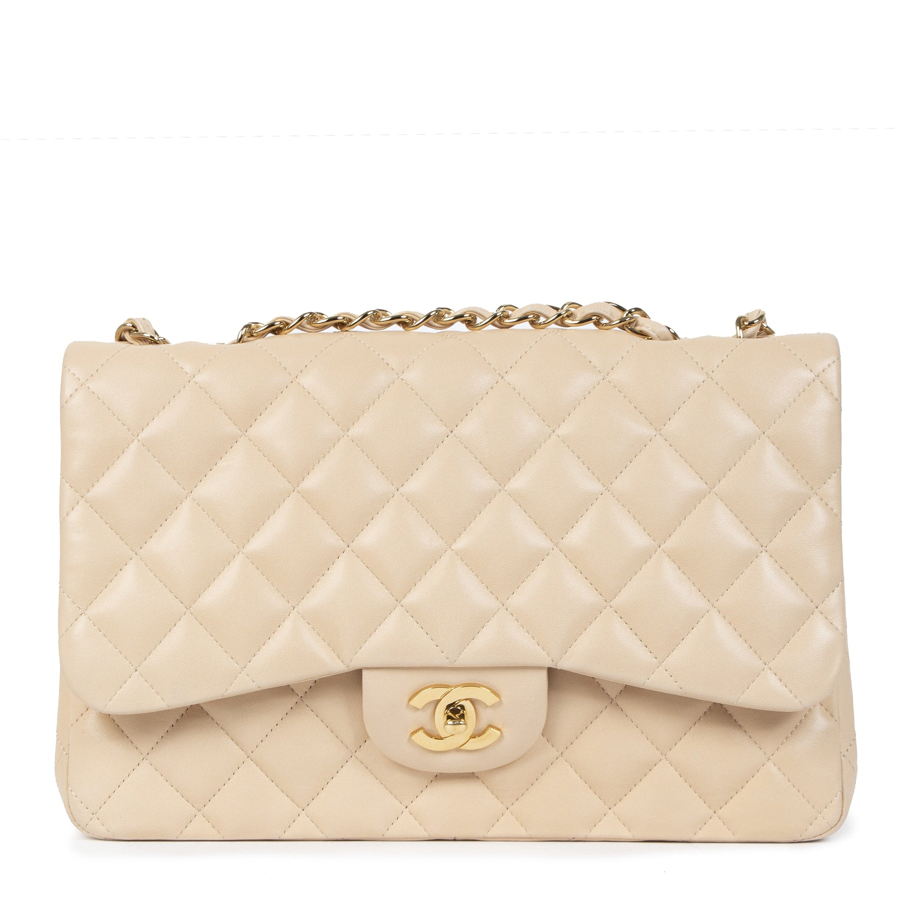Buy authentic secondhand Chanel Beige Lambskin Classic Single Flap Jumbos at the right price at LabelLOV vintage webshop. Safe and secure online shopping. Koop authentieke tweedehands Chanel Beige Lambskin Classic Single Flap Jumbo met de juiste prijs bij