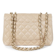 Buy authentic secondhand Chanel Beige Lambskin Classic Single Flap Jumbos at the right price at LabelLOV vintage webshop. Safe and secure online shopping. Koop authentieke tweedehands Chanel Beige Lambskin Classic Single Flap Jumbo met de juiste prijs bij