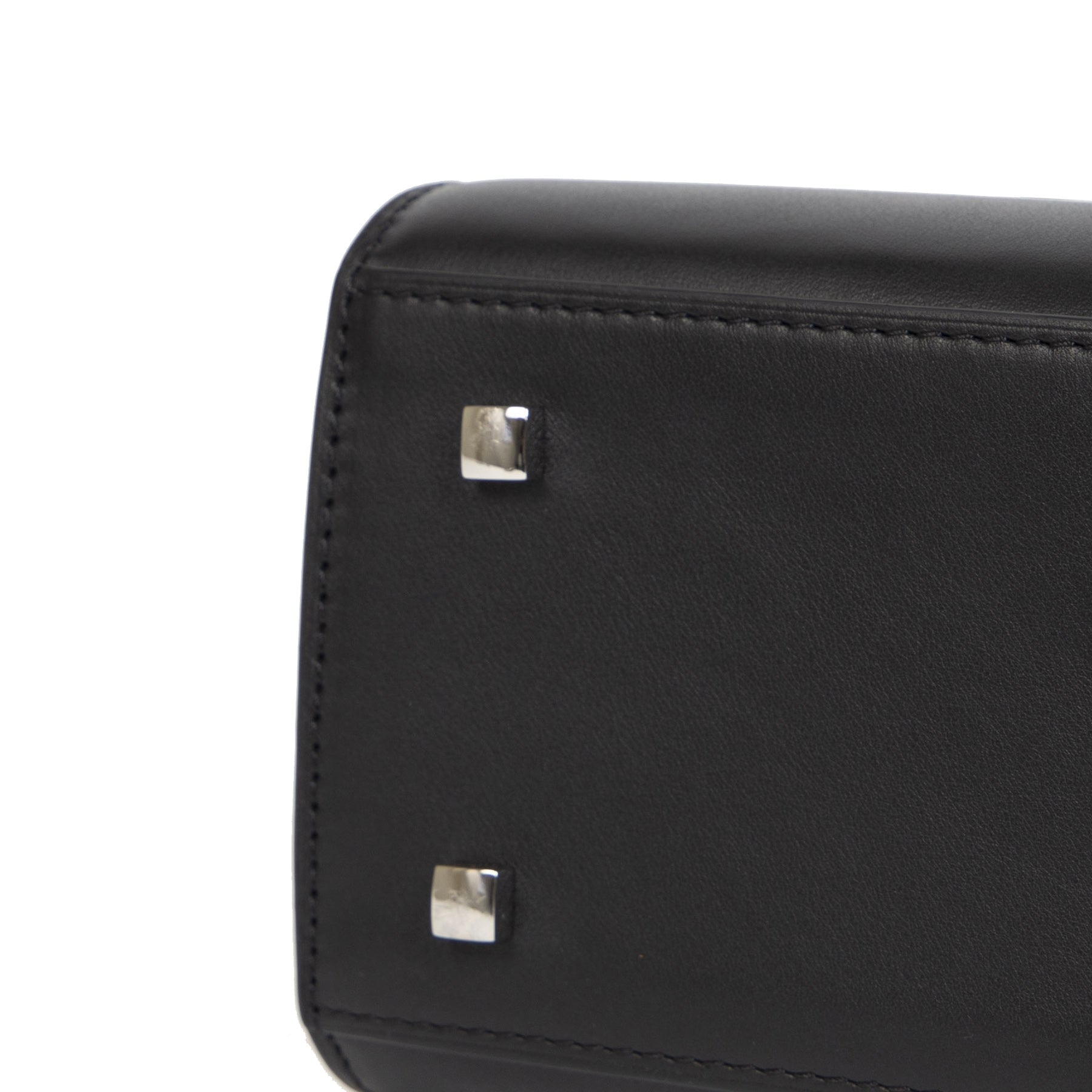 We buy and sell your authentic designer bags online for the best price