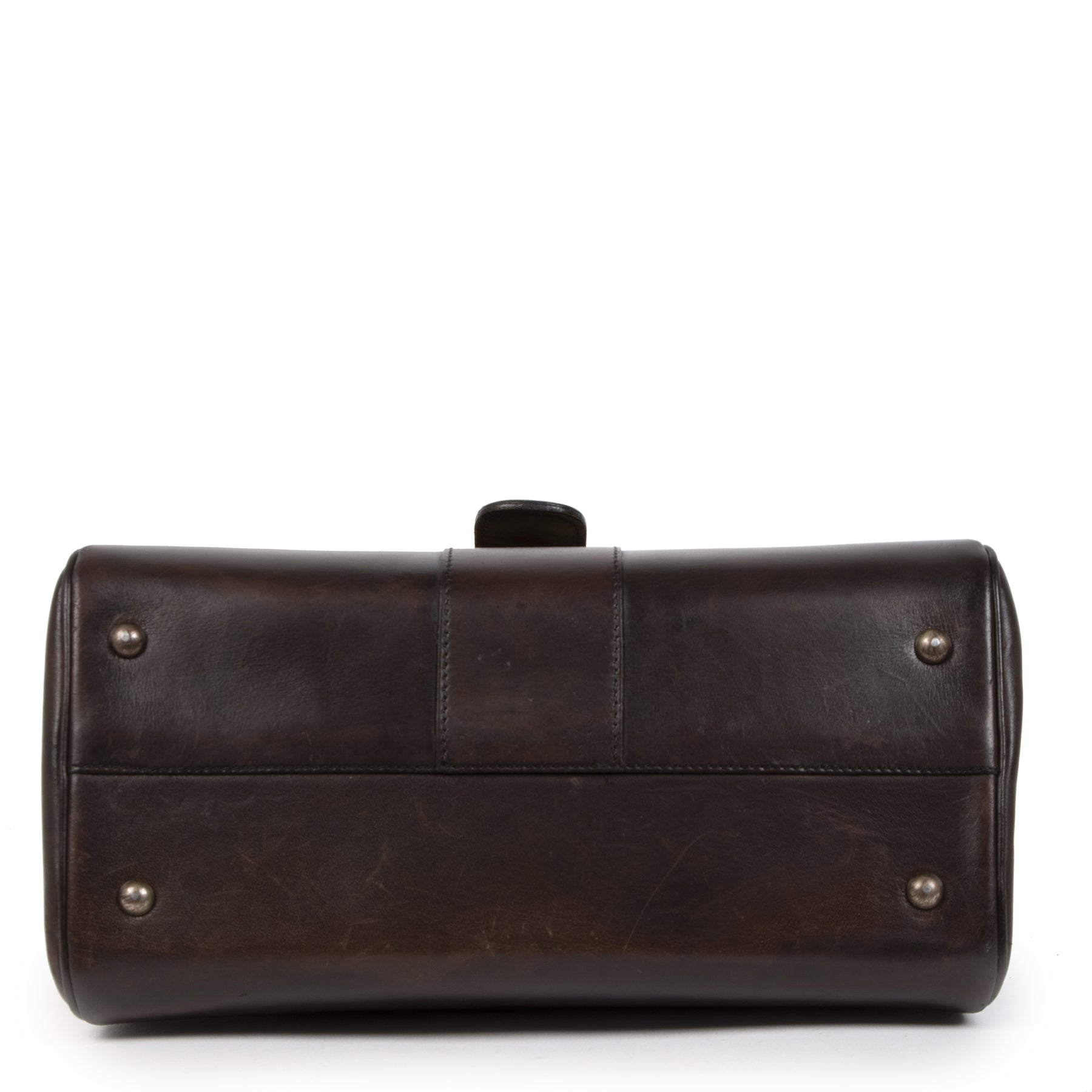 Koop authentieke tweedehands Delvaux handtassen voor de juiste prijs bij LabelLOV Antwerpen.