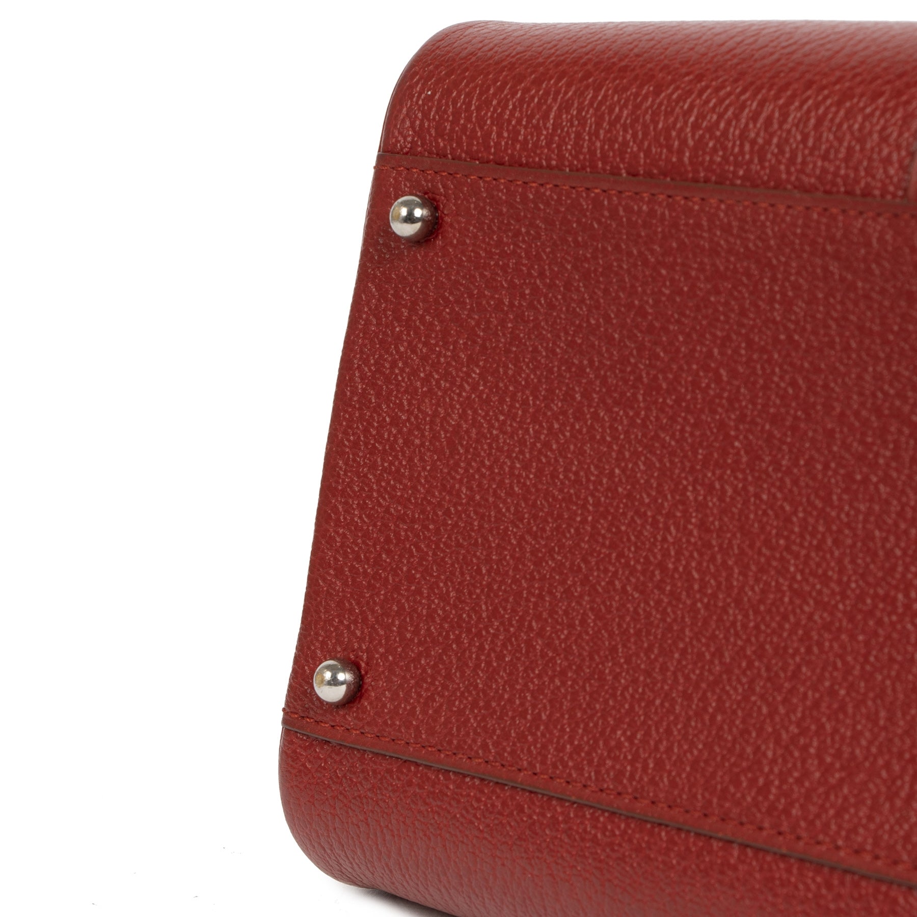 Delvaux Brillant MM red authentic at the right price safe and secure online shopping LabelLOV luxury brand Antwerp Belgium fashion