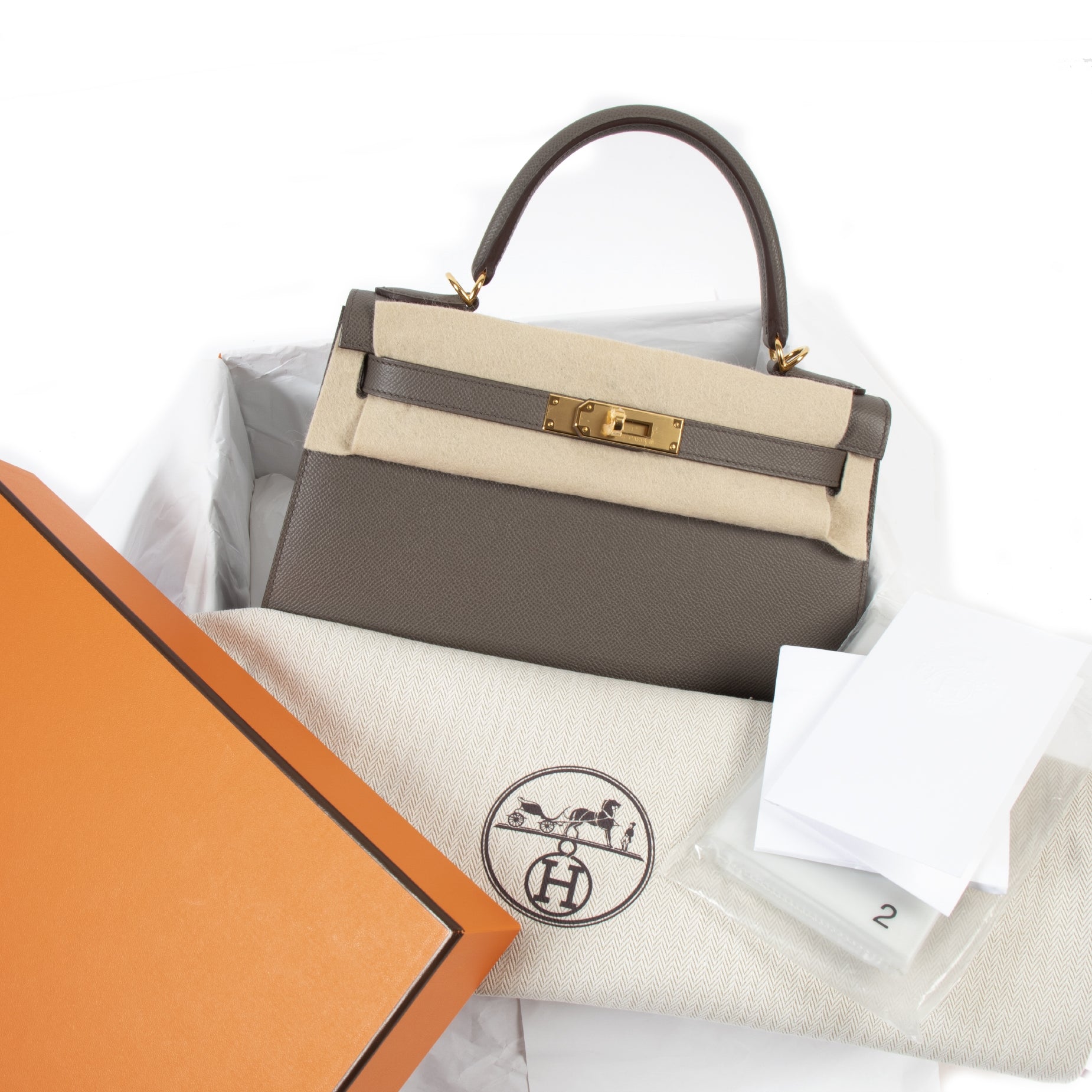 Hermès Kelly 28 Veau Epsom Gris Etain GHW pour le meilleur prix chez Labellov à Anvers