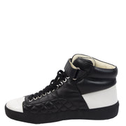 Authentieke Tweedehands Chanel Black Leather Quilted Sneakers juiste prijs veilig online shoppen luxe merken webshop winkelen Antwerpen België mode fashion