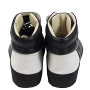 Authentieke Tweedehands Chanel Black Leather Quilted Sneakers juiste prijs veilig online shoppen luxe merken webshop winkelen Antwerpen België mode fashion