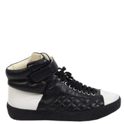 Authentieke Tweedehands Chanel Black Leather Quilted Sneakers juiste prijs veilig online shoppen luxe merken webshop winkelen Antwerpen België mode fashion