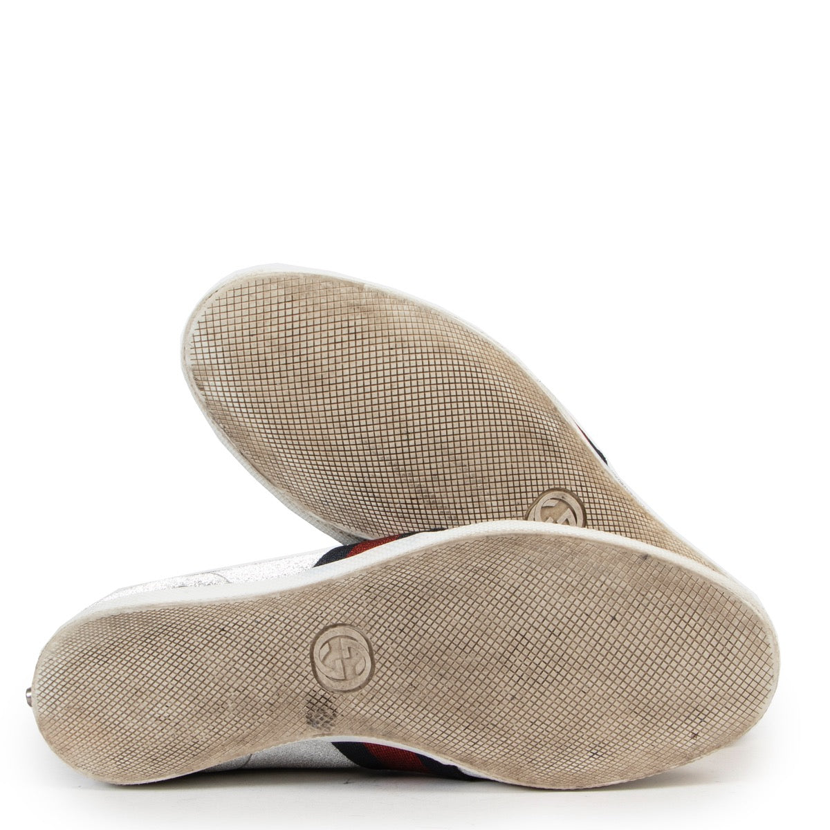 Shop safe online at Labellov in Antwerp these 100% authentic second hand Gucci Glitter Sneakers