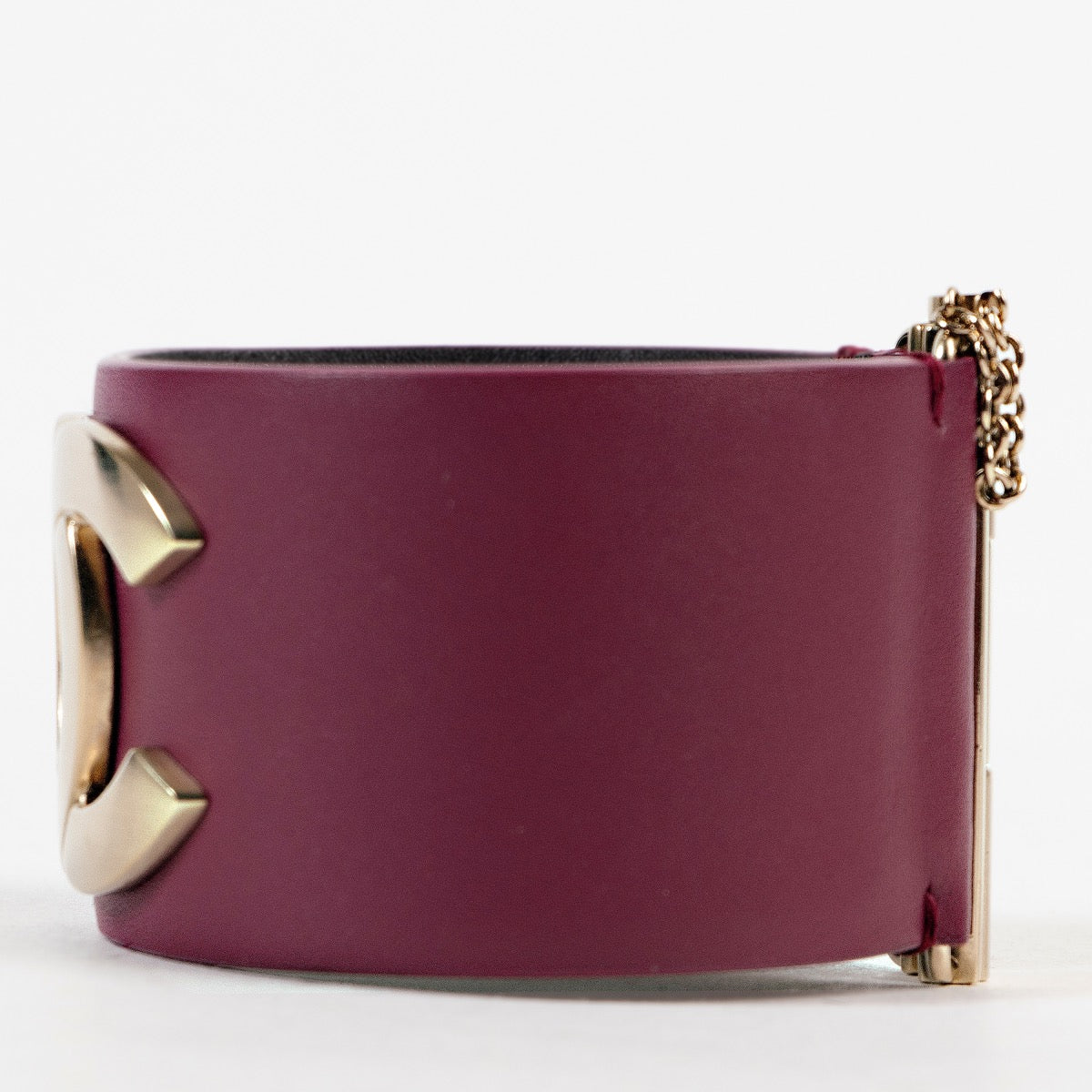 Chanel Grote Paarse Leren CC Manchearmband
