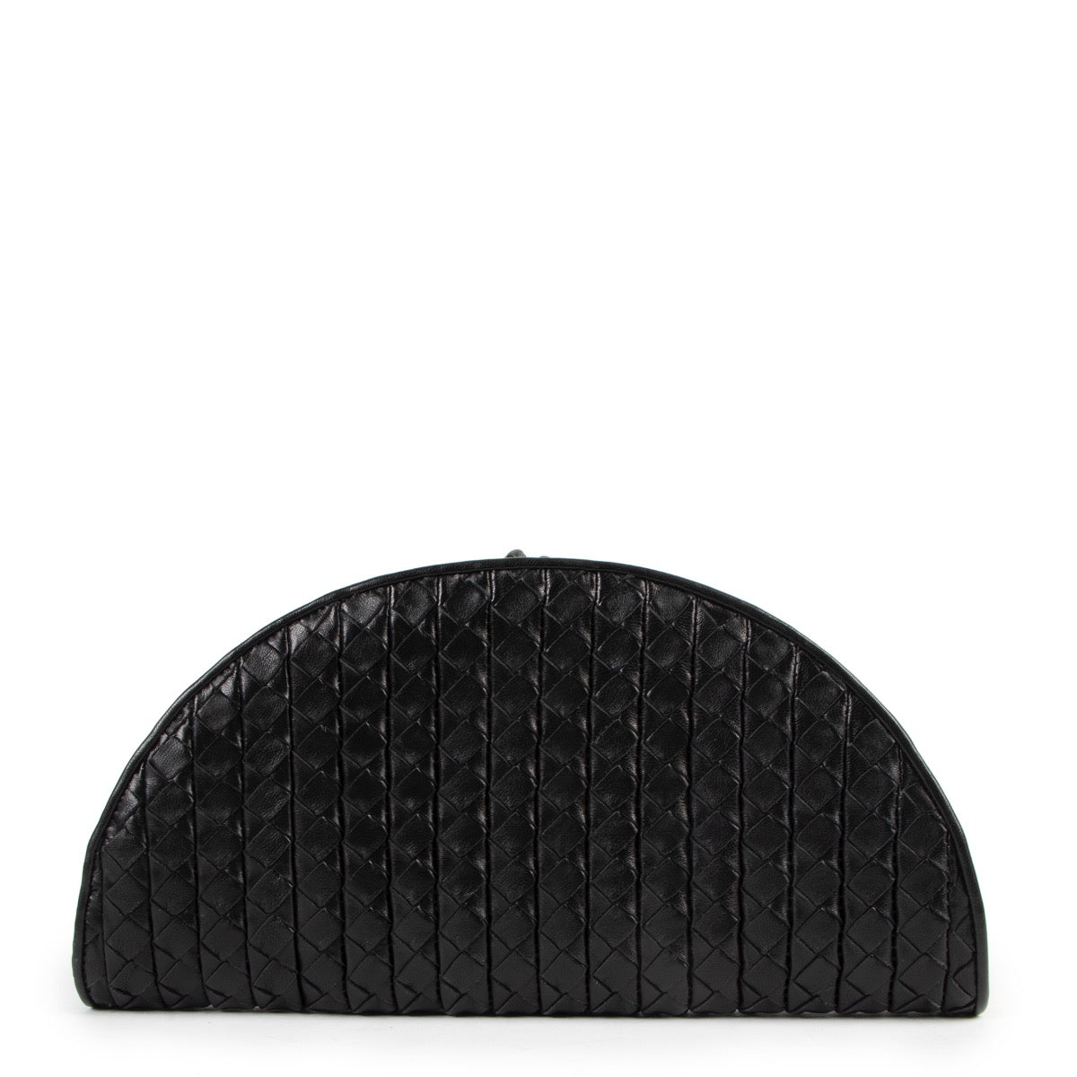 Buy an authentic second hand Bottega Veneta Black Leather Intrecciato Clutch in very good condition at Labellov.