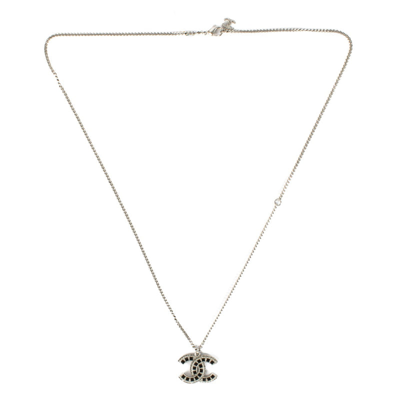 Authentic second hand Chanel Silver Necklace on Labellov.com