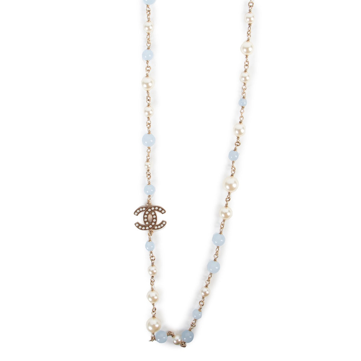 Buy an authentic second hand Chanel Blue and White Pearl Necklace in very good condition at Labellov
