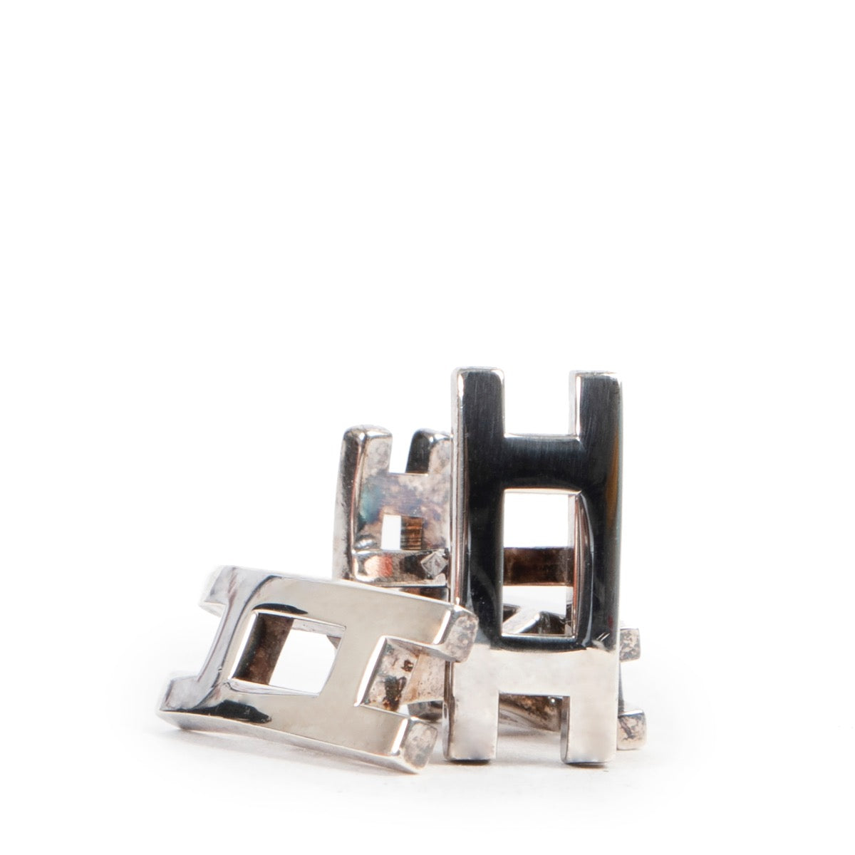 Shop safe online 100% authentic second hand Hermès Silver Pralelle Cufflinks in very good condition at the right price at Labellov in Antwerp.