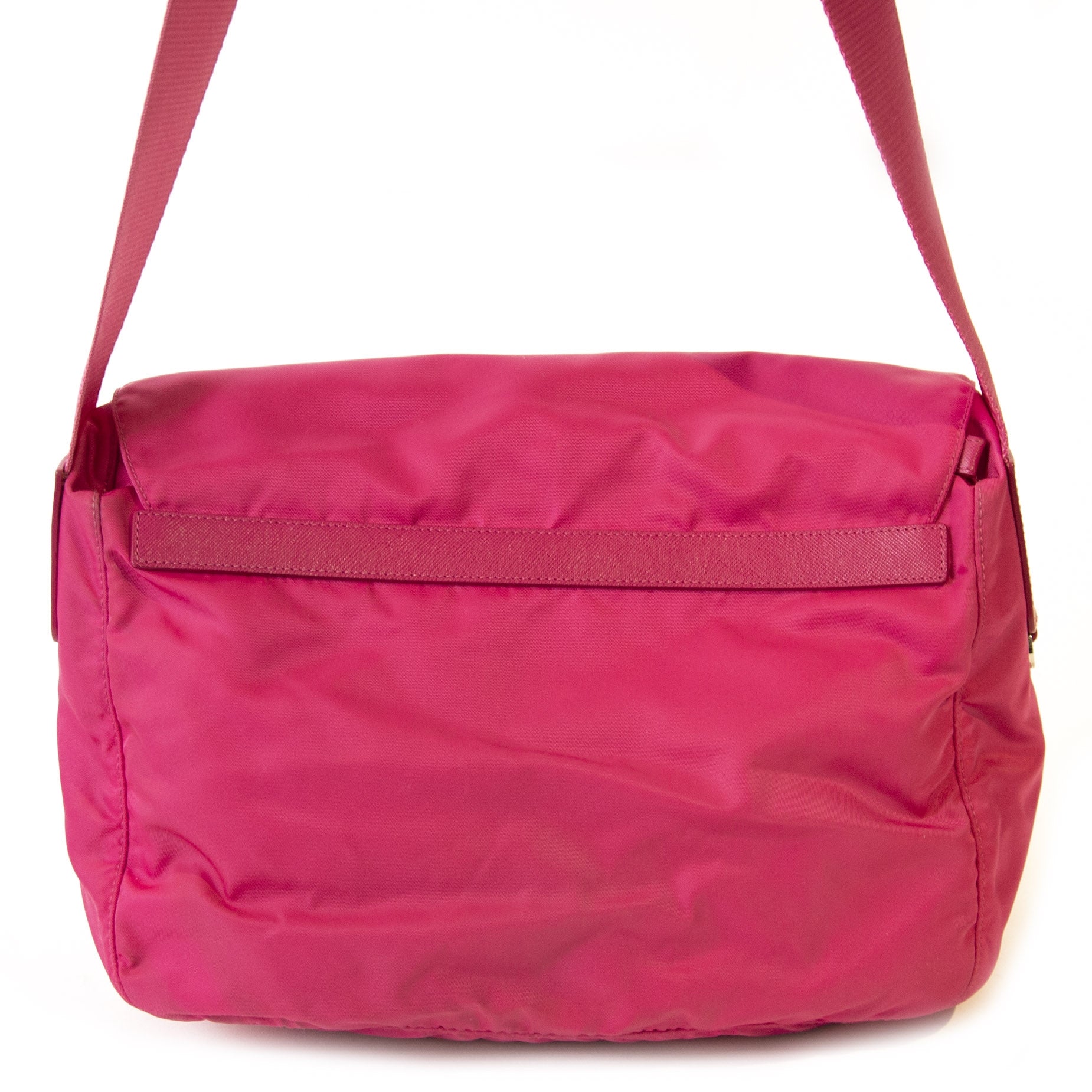 Authentieke tweedehands vintage Prada Pink Nylon Messenger Bag koop online webshop LabelLOV