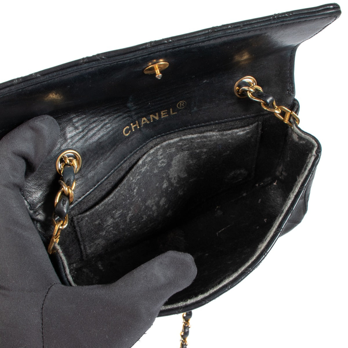 Sac Mini Classique à Rabat Chanel en agneau noir avec CC