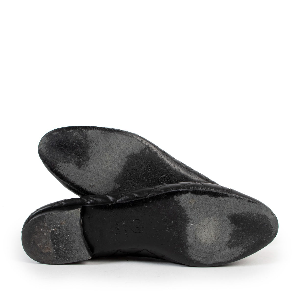 Shop authentic second hand vintage designer Chanel Black CC Quilted Ballet Flats at Labellov