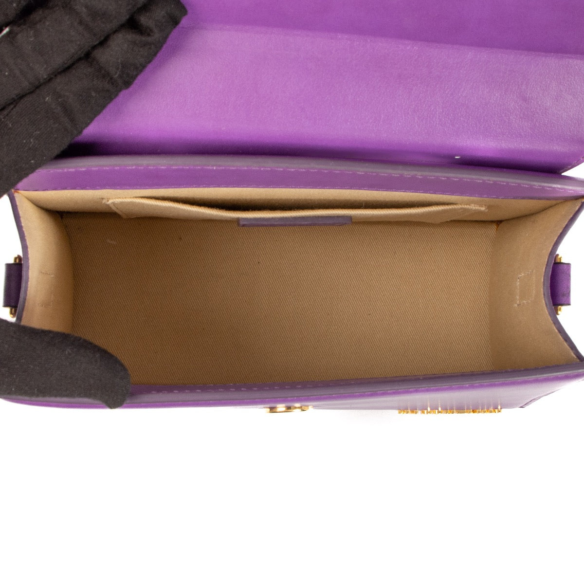Shop 100% authentic second-hand Jacquemus Purple Leather Le Grand Chiquito Shoulder Bag on Labellov.com