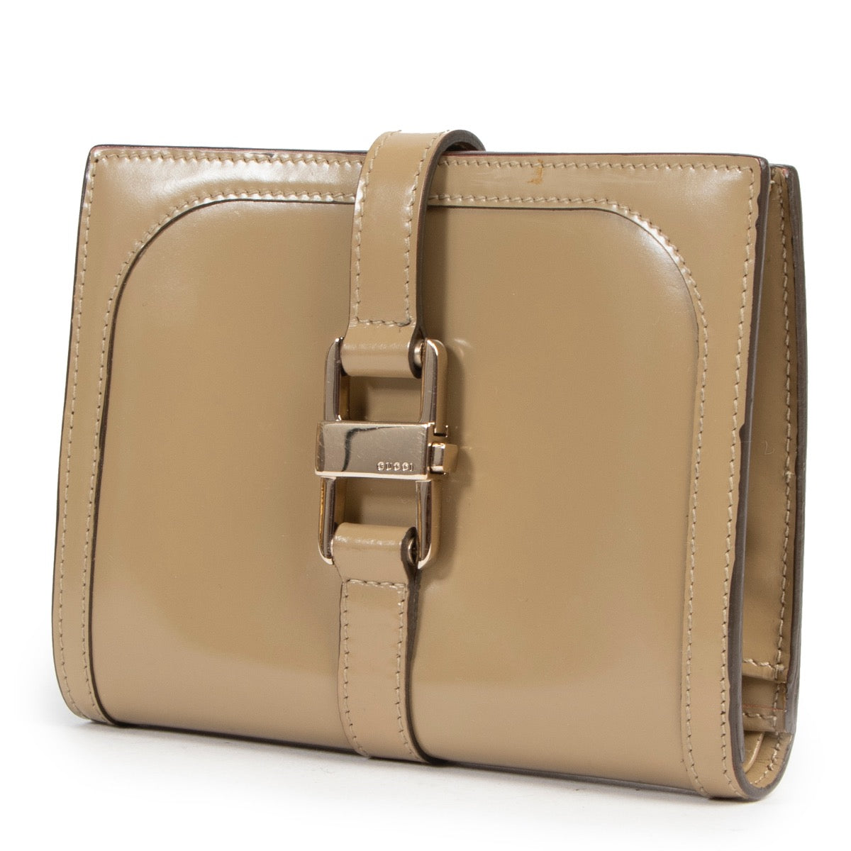 Acheter un portefeuille vintage Beige Gucci de manière sûre et fiable.