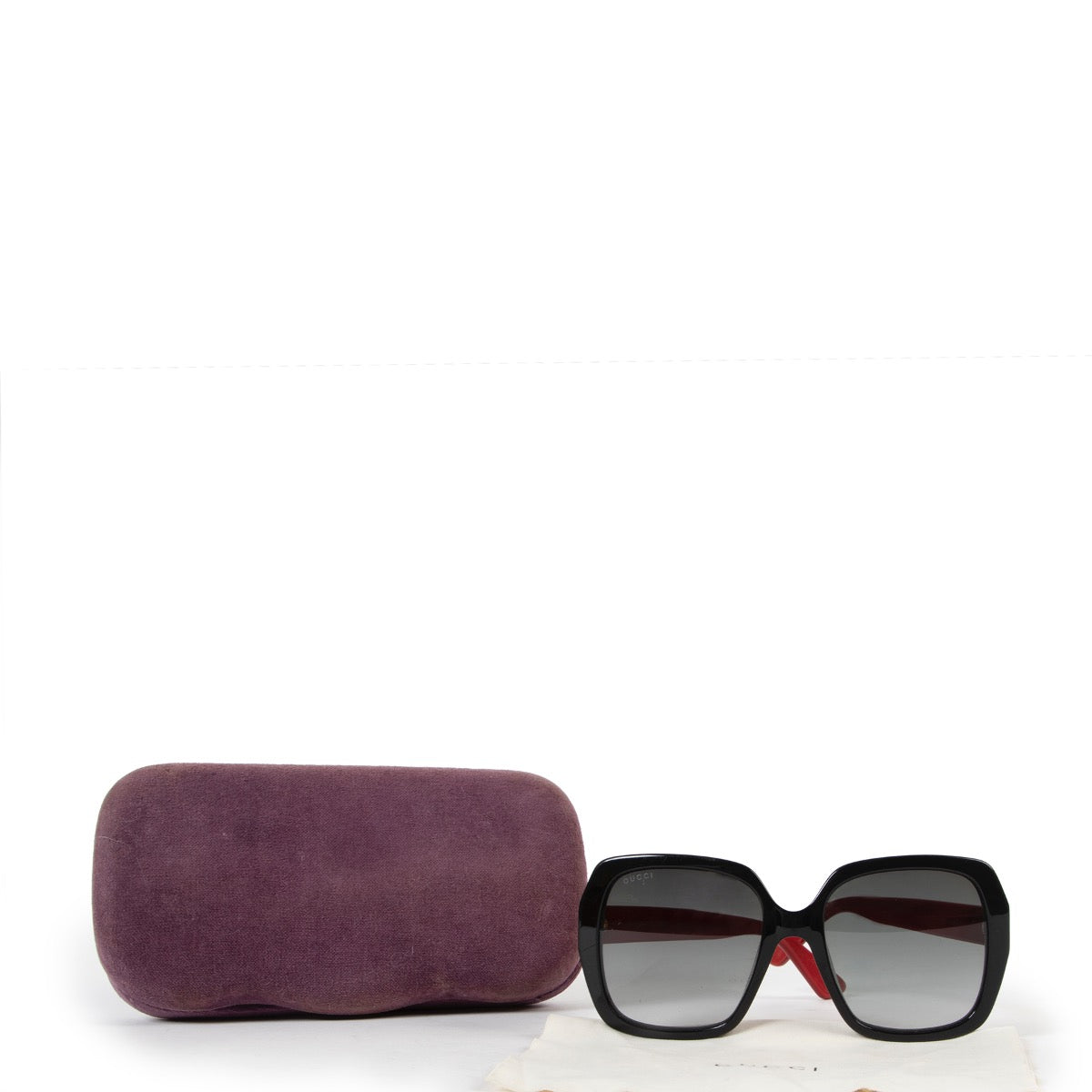 Buy an authentic second hand Gucci Squared Bee & Logo Pair of Sunglasses at Labellov