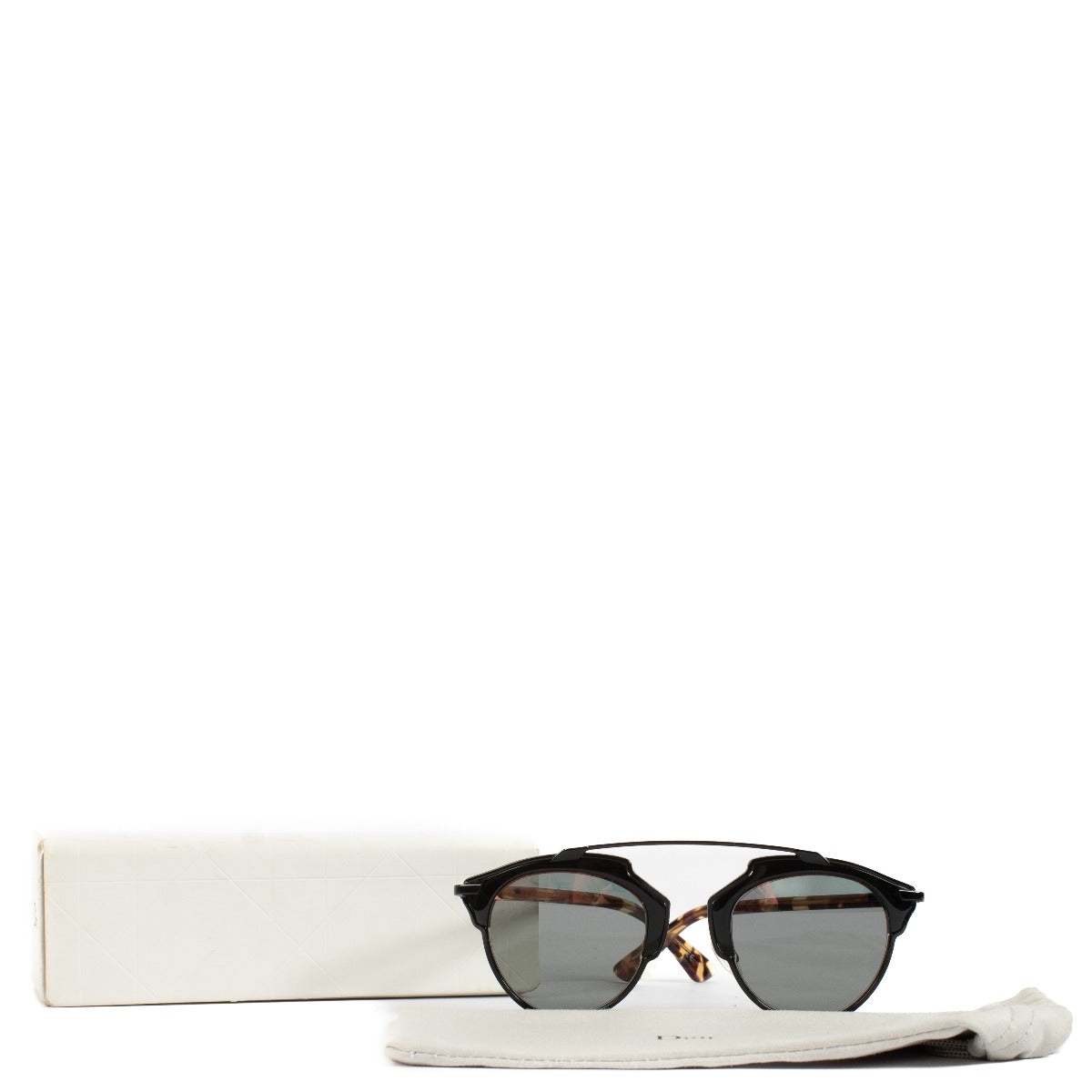 Shop safe online at Labellov in Antwerp, Brussels and Knokke this 100% authentic second hand Christian Dior Black Soreal Sunglasses