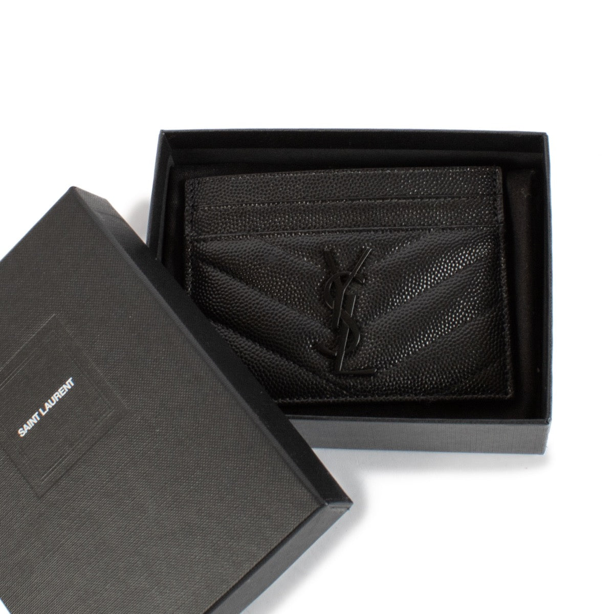 Shop safe online at Labellov in Antwerp, Brussels and Knokke this 100% authentic second hand Saint Laurent Black Cassandre Card Holder