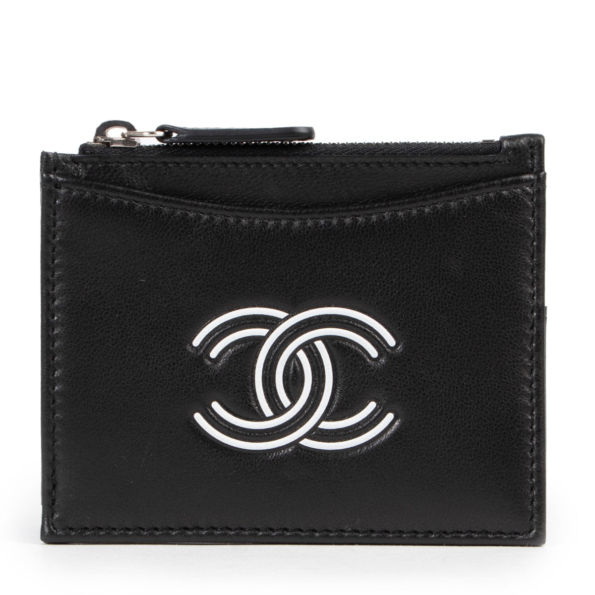 Shop safe online authentic second hand Chanel Black and White Wallet. Buy online Chanel Black and White Wallet in a safe way. Shop Chanel Black and White Wallet online safely.