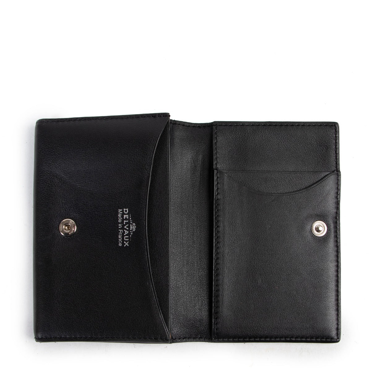 Buy Delvaux in an authentic way on Labellov.