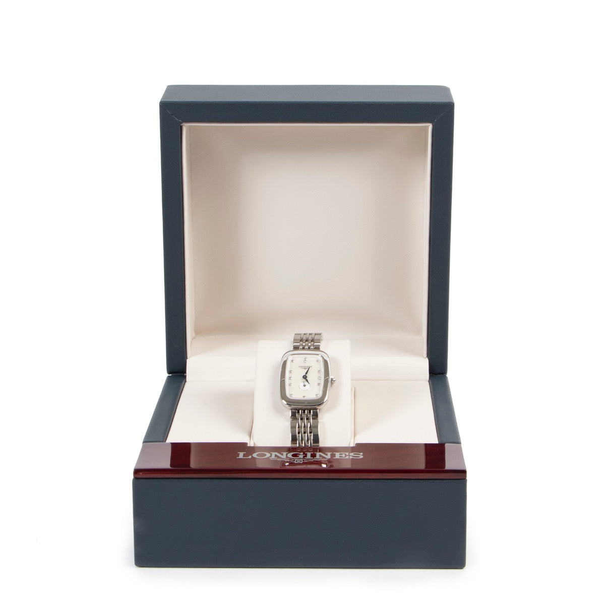 Shop safe online at Labellov in Antwerp this 100% authentic second hand Longines Silver Stainless Steel Equestrian Watch