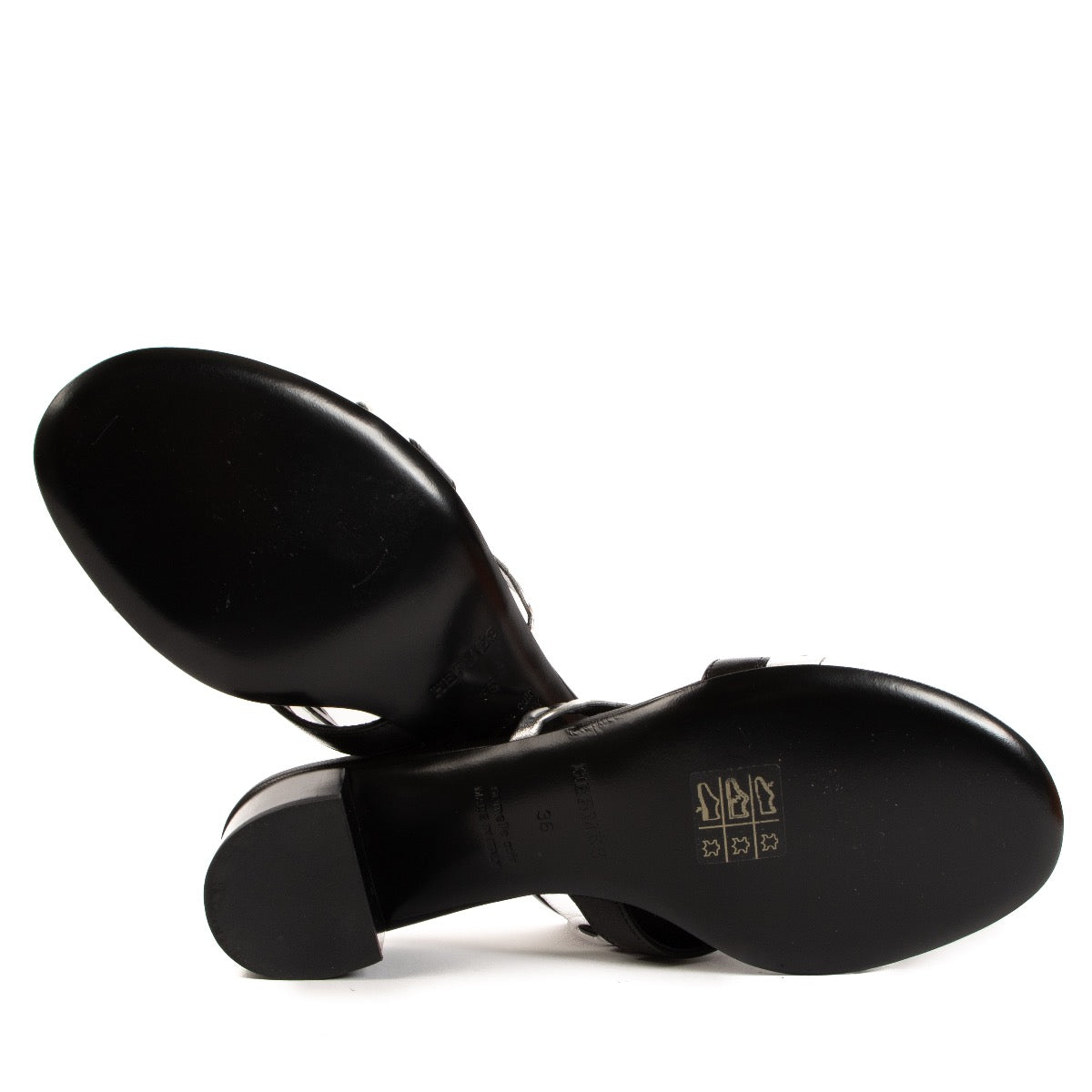 Shop safe online at Labellov in Antwerp, Brussels and Knokke these 100% authentic second hand Hermès Black and Silver Ajaccio Sandals - size 36