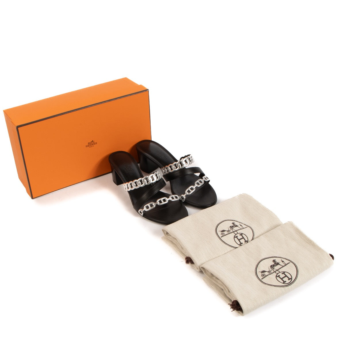 Shop safe online at Labellov in Antwerp, Brussels and Knokke these 100% authentic second hand Hermès Black and Silver Ajaccio Sandals - size 36