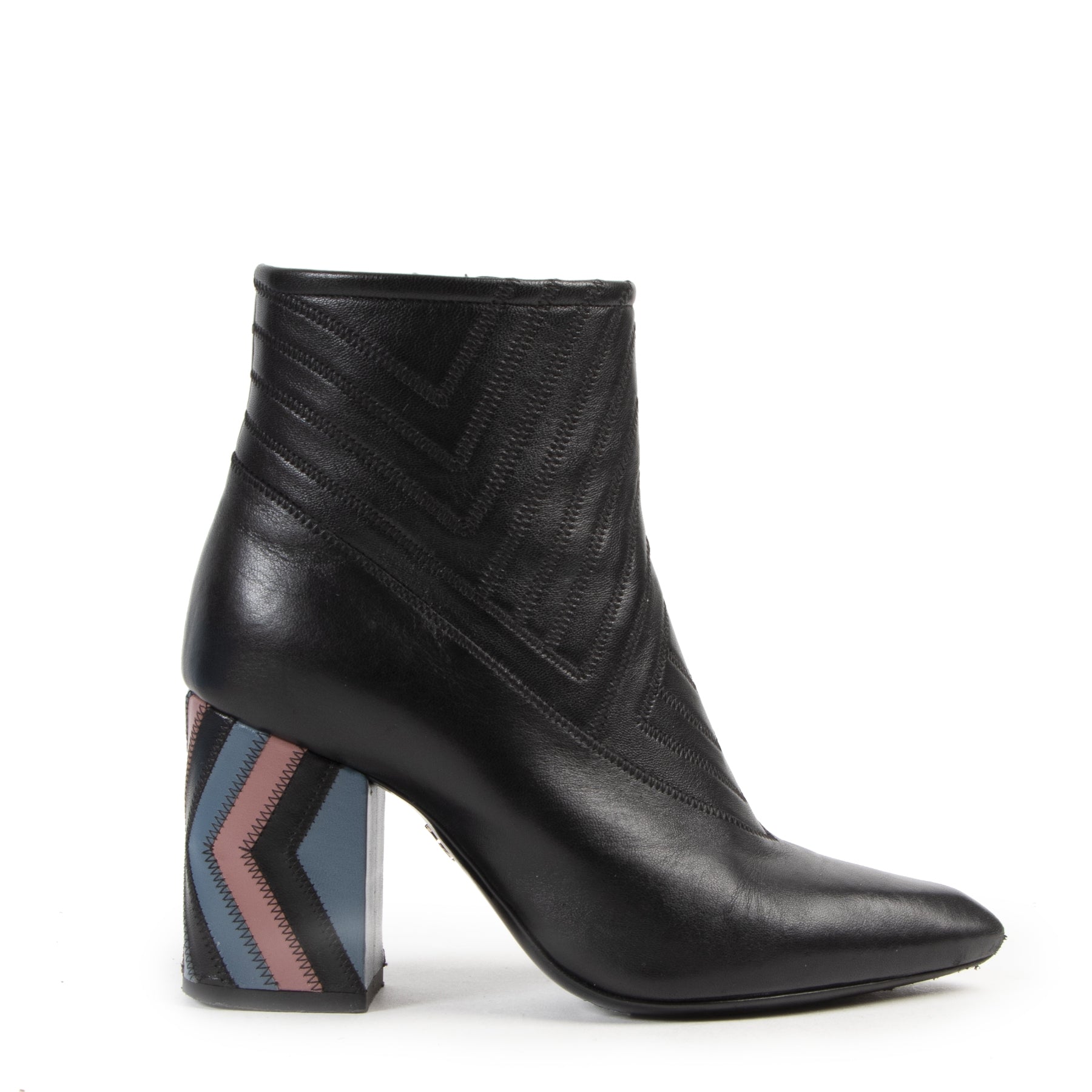 Lanvin Chunky Bootie Patch Heels pour le meilleur prix chez labellov à Anvers Belgique