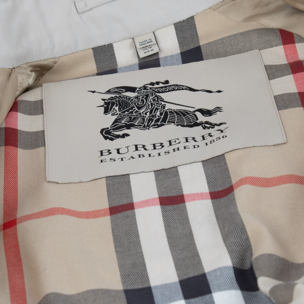 shop 100% authentic second hand Burberry Beige Trench Coat - Size IT40 on Labellov.com