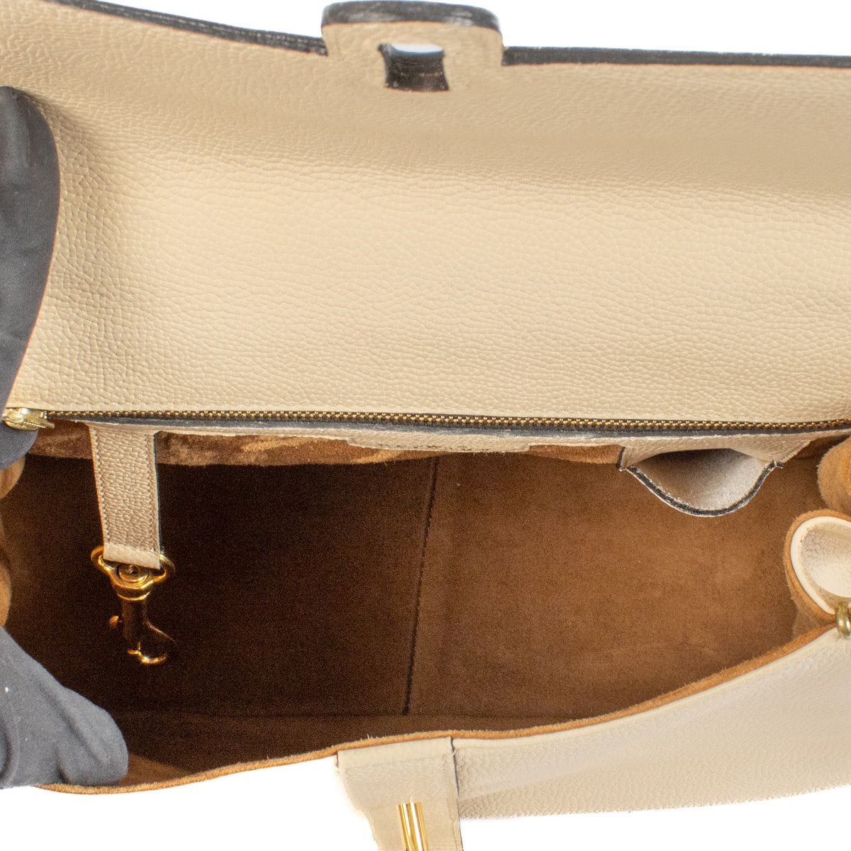 Shop 100% authentic Delvaux Leather Cream Gin Fizz Crossbody at Labellov.com.