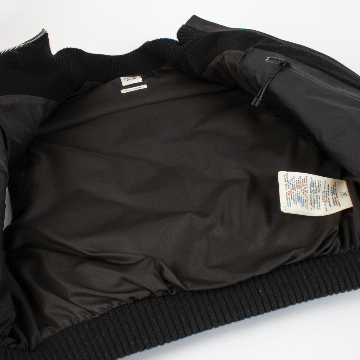 Hermès Gilet court matelassé en cachemire noir - taille 40