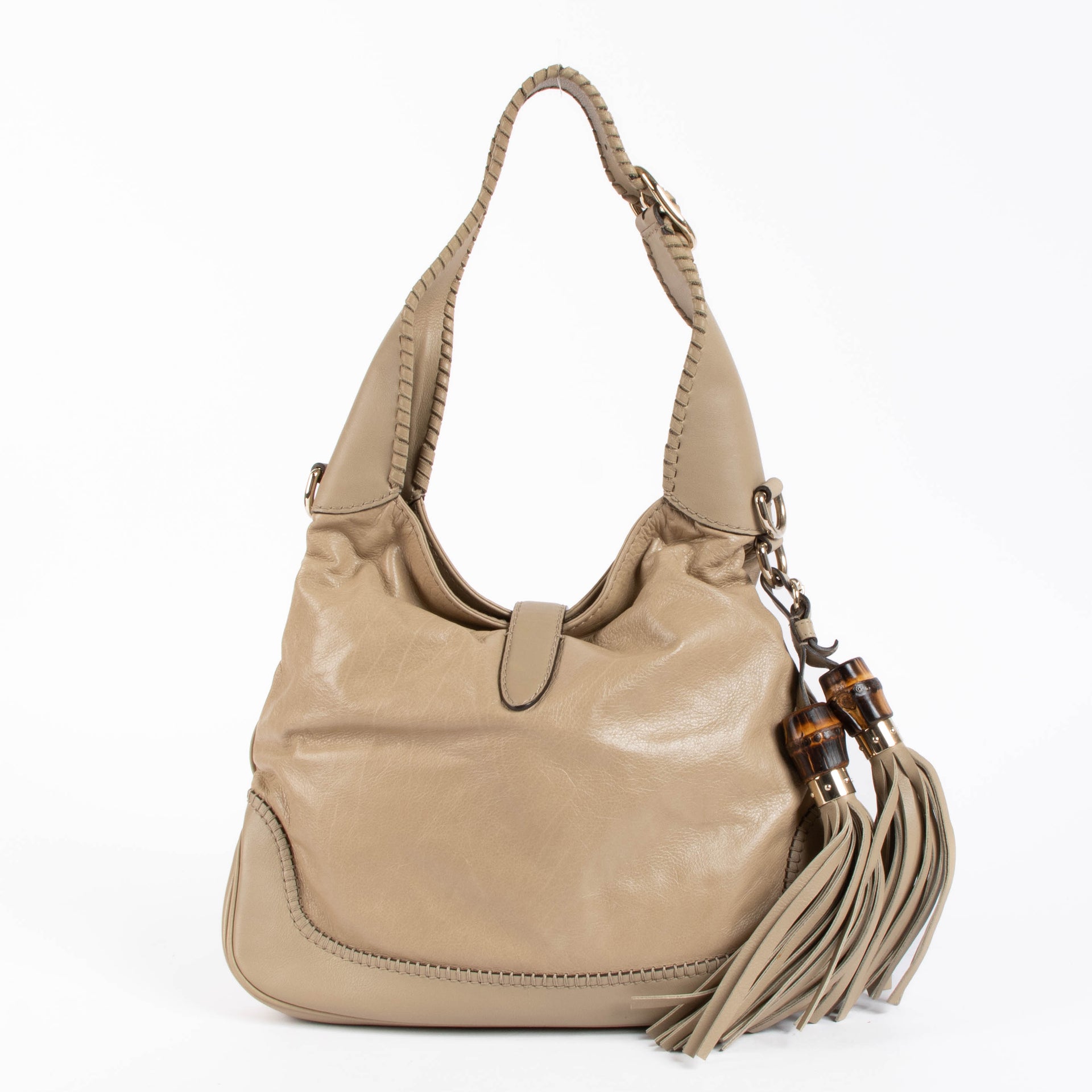 Shop the authentic Gucci Beige Leather Jackie Shoulder Bag second hand on Labellov.com