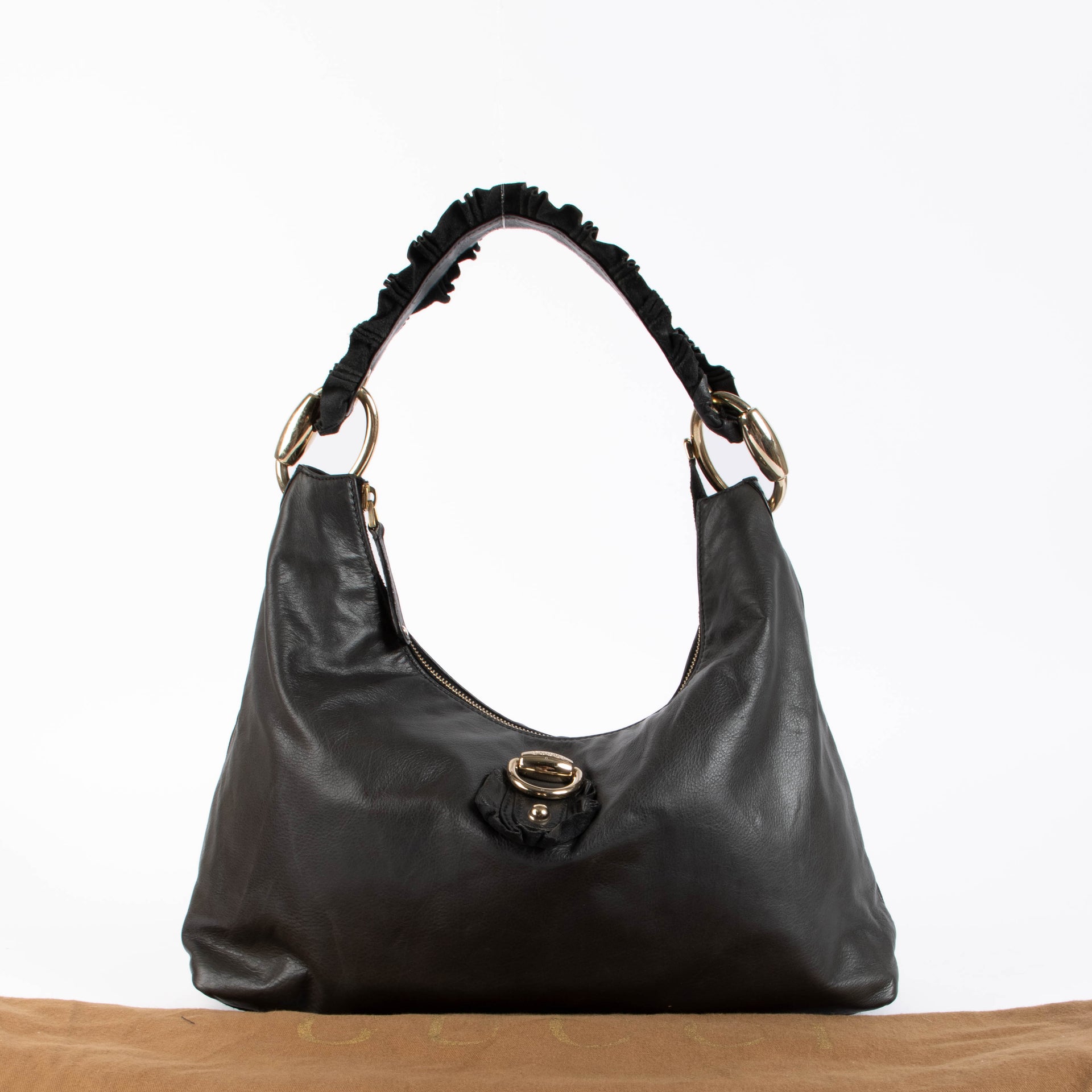 Shop the authentic Gucci Black Sabrina Hobo Shoulder Bag second hand on Labellov.com