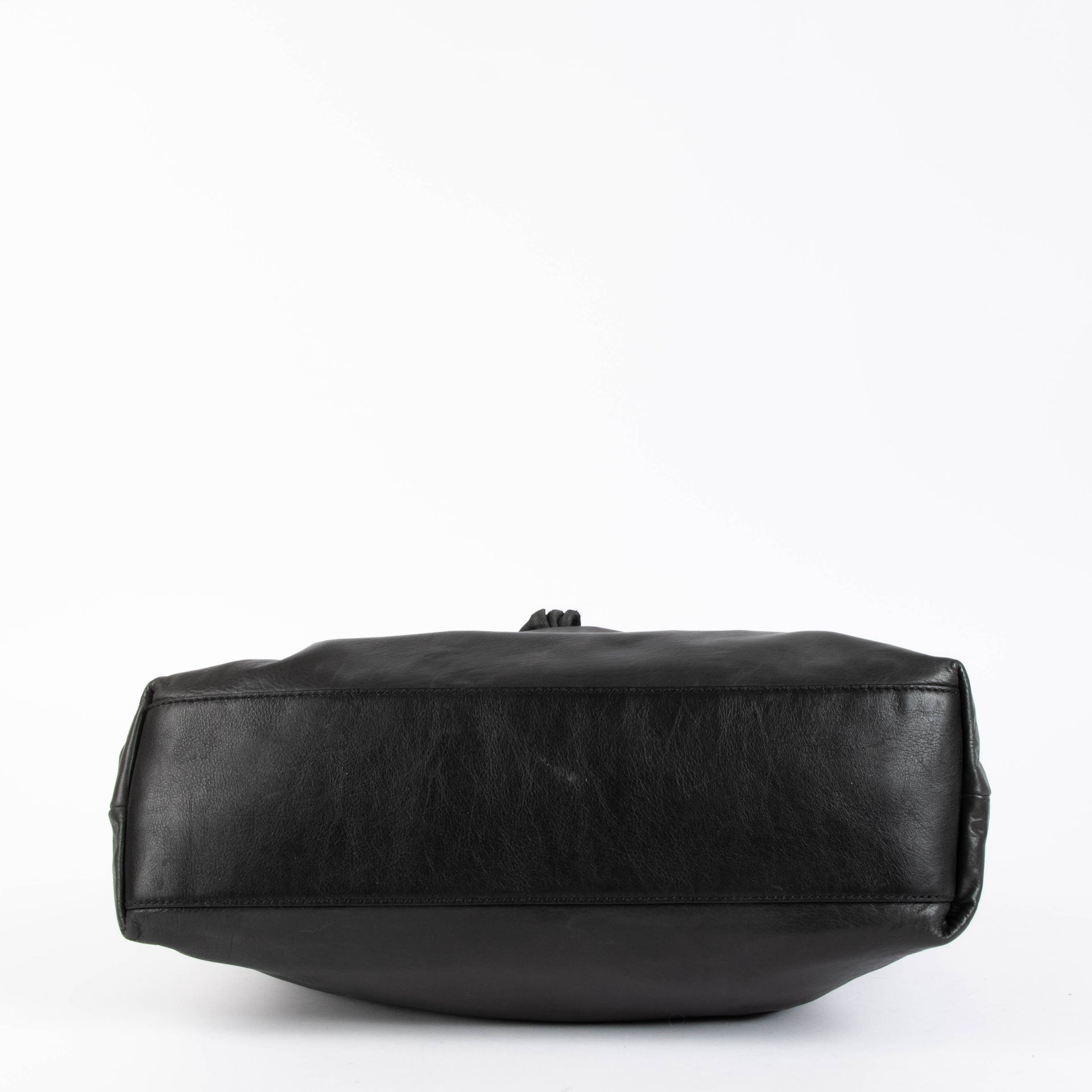 Shop the authentic Gucci Black Sabrina Hobo Shoulder Bag second hand on Labellov.com