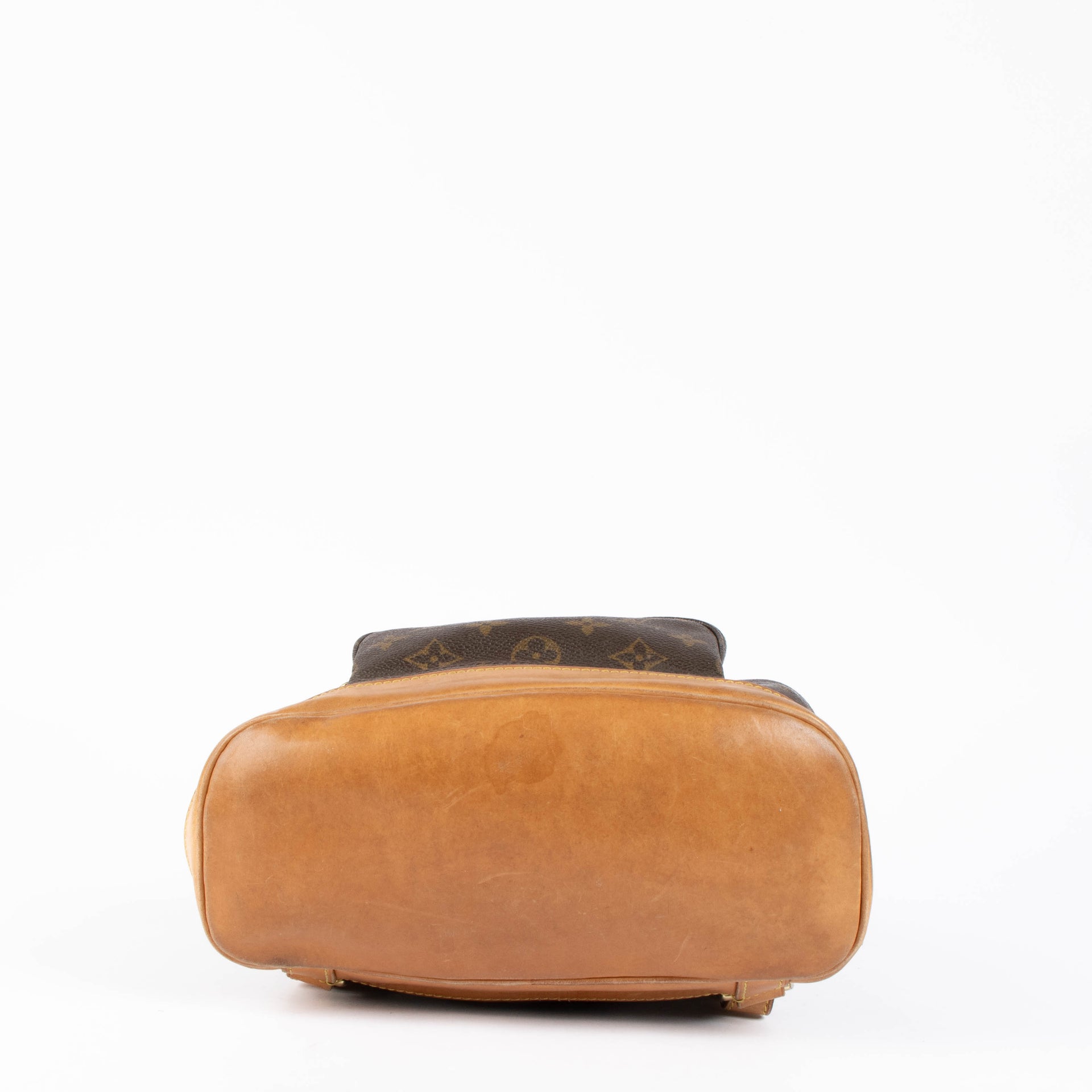Shop the authentic Louis Vuitton Monogram Montsouris PM Backpack second hand on Labellov.com
