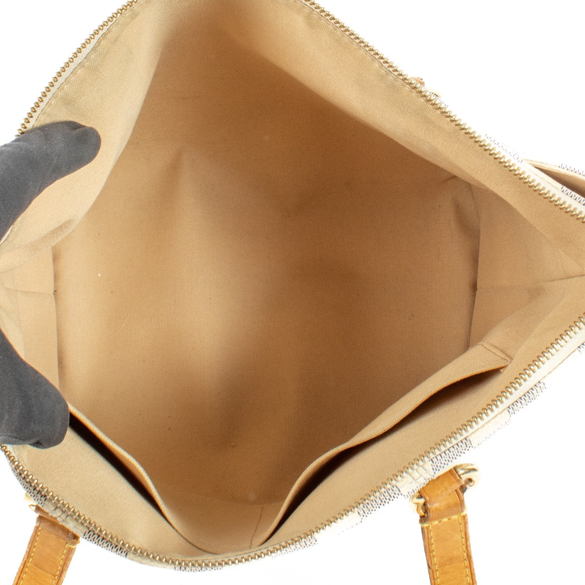 Authentic second hand Louis Vuitton Damier Azur Totally PM Shoulder bag on Labellov.com