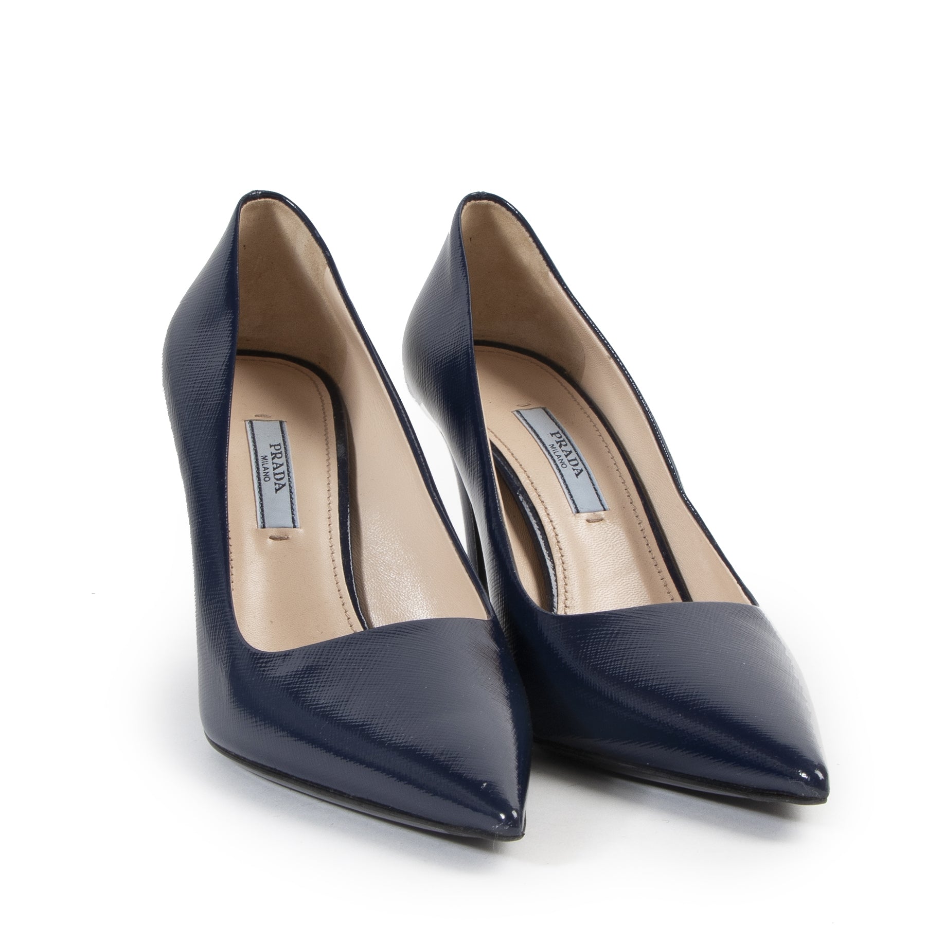 Prada Blue Saffiano Patent Pumps te koop aan de beste prijs online bij Labellov tweedehands