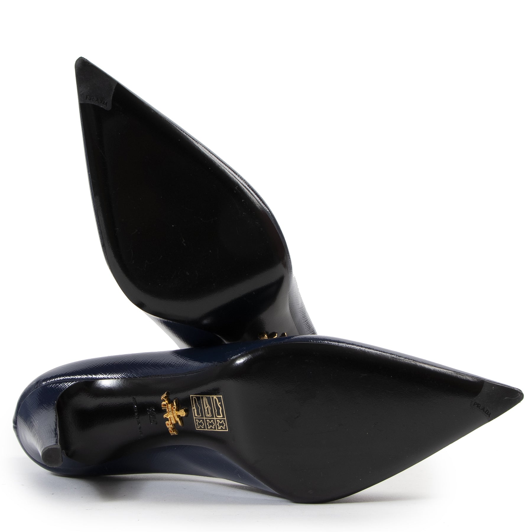 We buy and sell your brand new designer Prada Blue Saffiano Patent Pumps