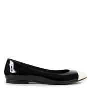 Shop safe online at Labellov in Antwerp these 100% authentic Chanel Black And White Patent Ballet Flats - size 38