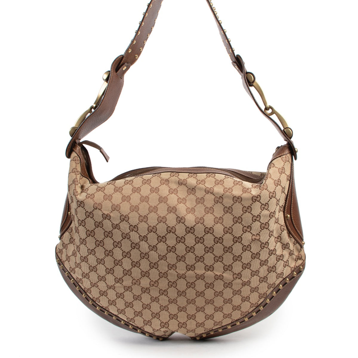 Gucci Monogram Shoulder Bag now ready to be bought at Labellov Luxury Antwerp. Shop 24/7 on our online webstore or come by and say hi in our showroom. Shop, buy and sell your designer items for a second life and in very good condition. Guaranteed 100% aut