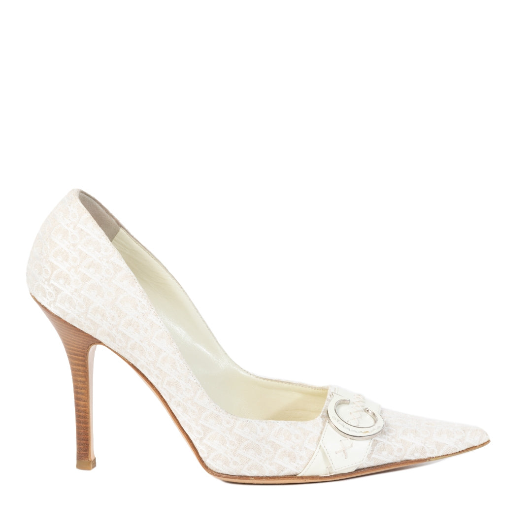 koop online tegen de beste prijs Christian Dior Beige Monogram Canvas Pointed Heels - Size 39,5