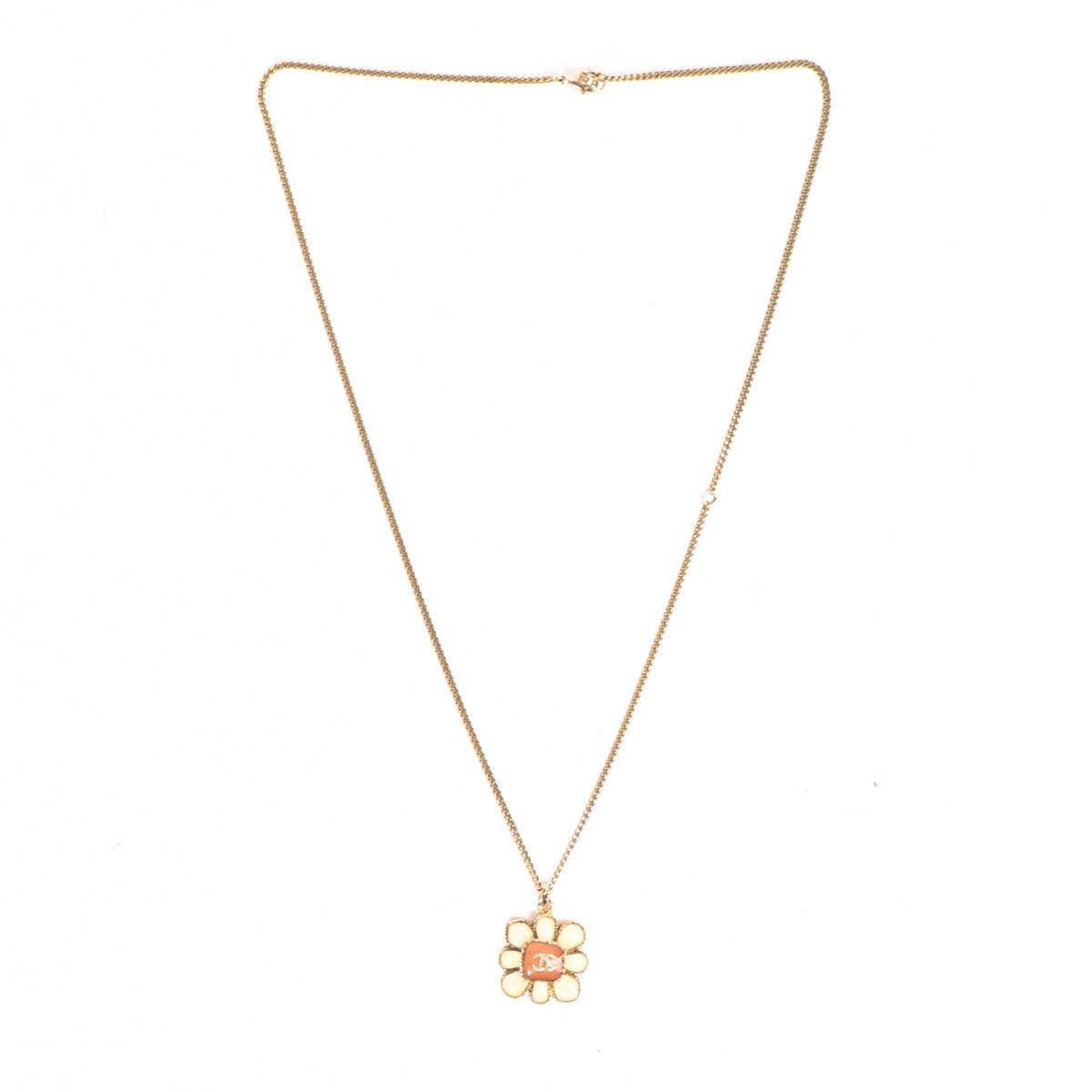 Buy an authentic second hand Chanel Pink Flower Necklace in very good condition at Labellov.