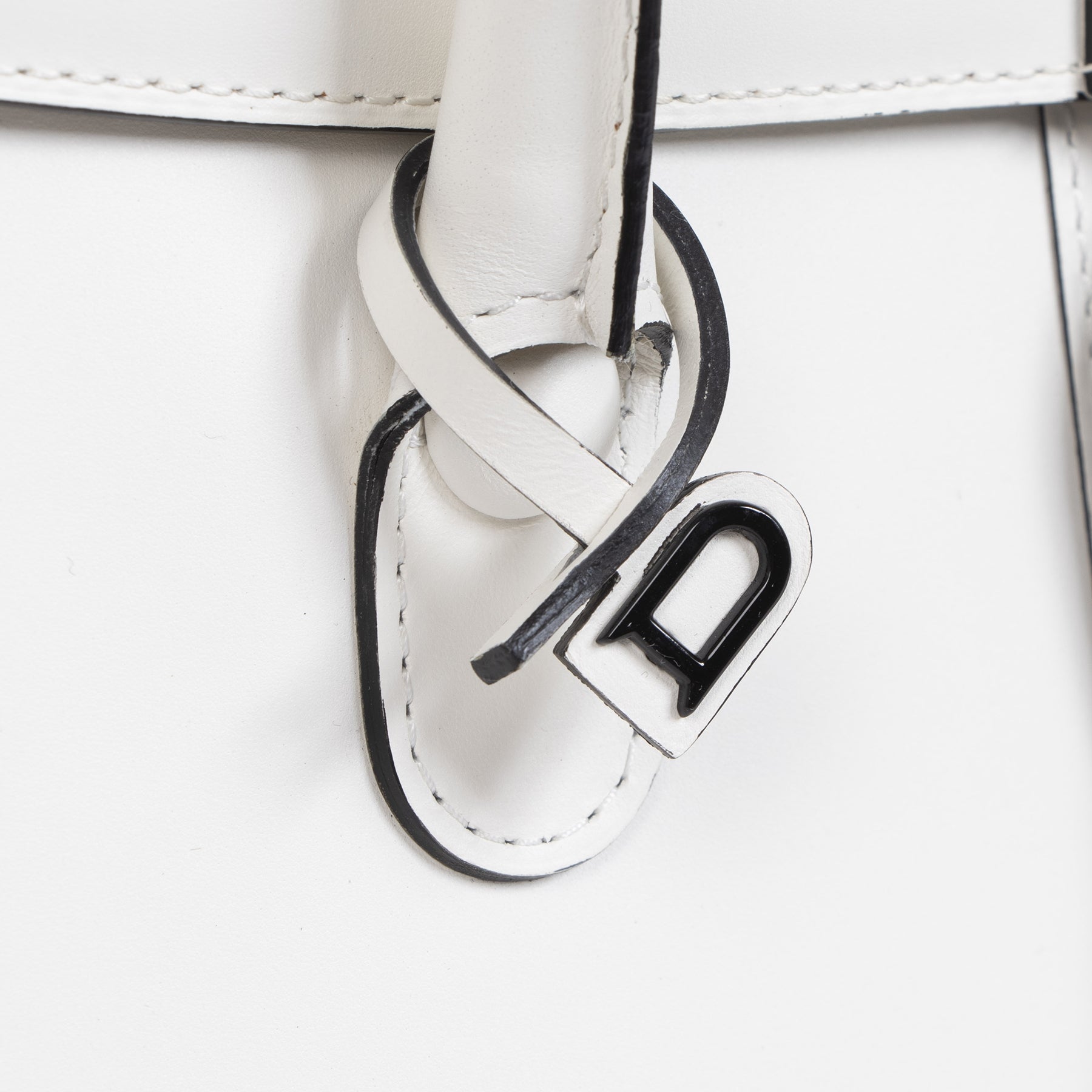 Delvaux White Brillant Double Poignee Bag te koop aan de beste prijs bij Labellov