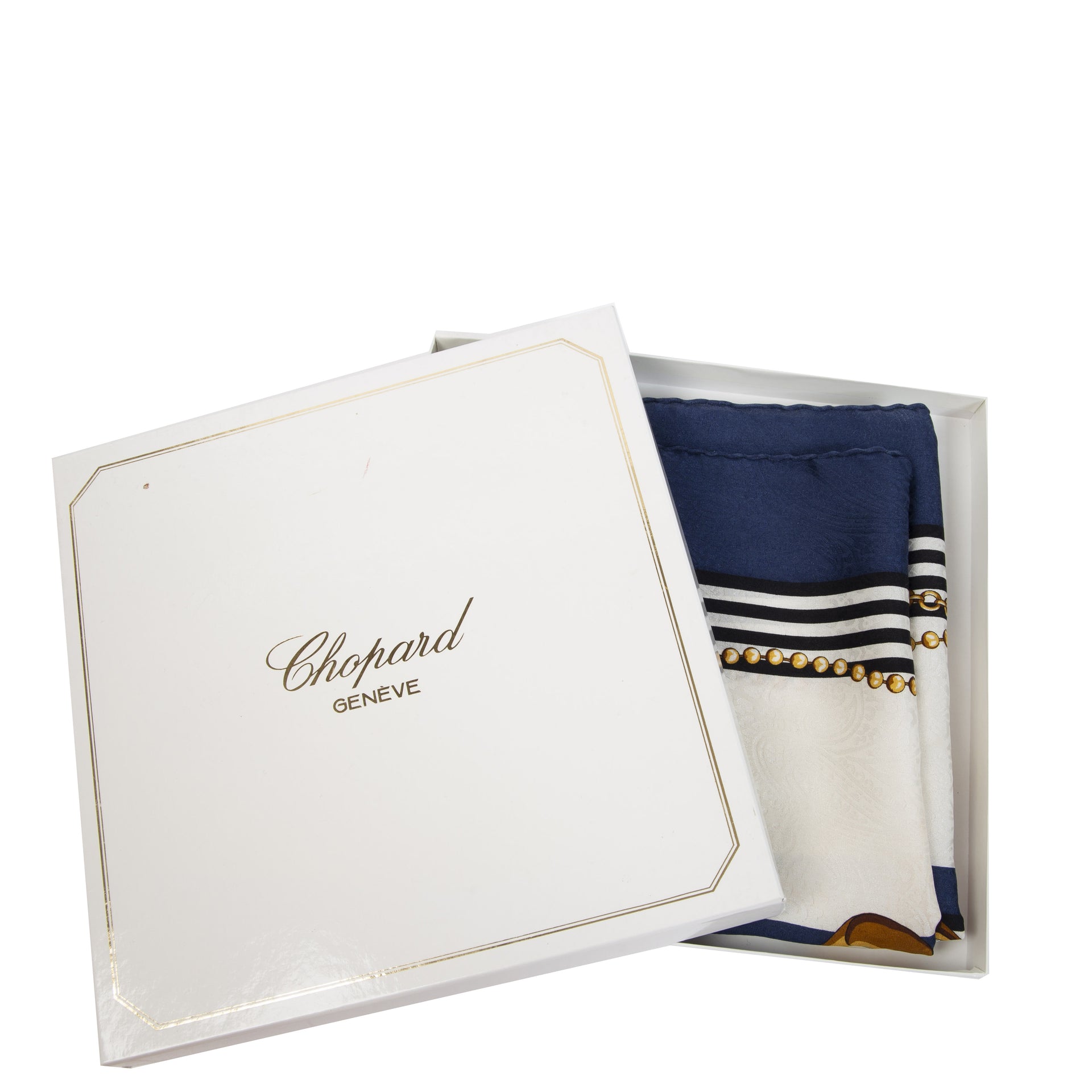 Authentieke Tweedehands Chopard Elephant Silk Scarf juiste prijs veilig online shoppen luxe merken webshop winkelen Antwerpen België mode fashionAuthentieke Tweedehands Chopard Elephant Silk Scarf juiste prijs veilig online shoppen luxe merken webshop win