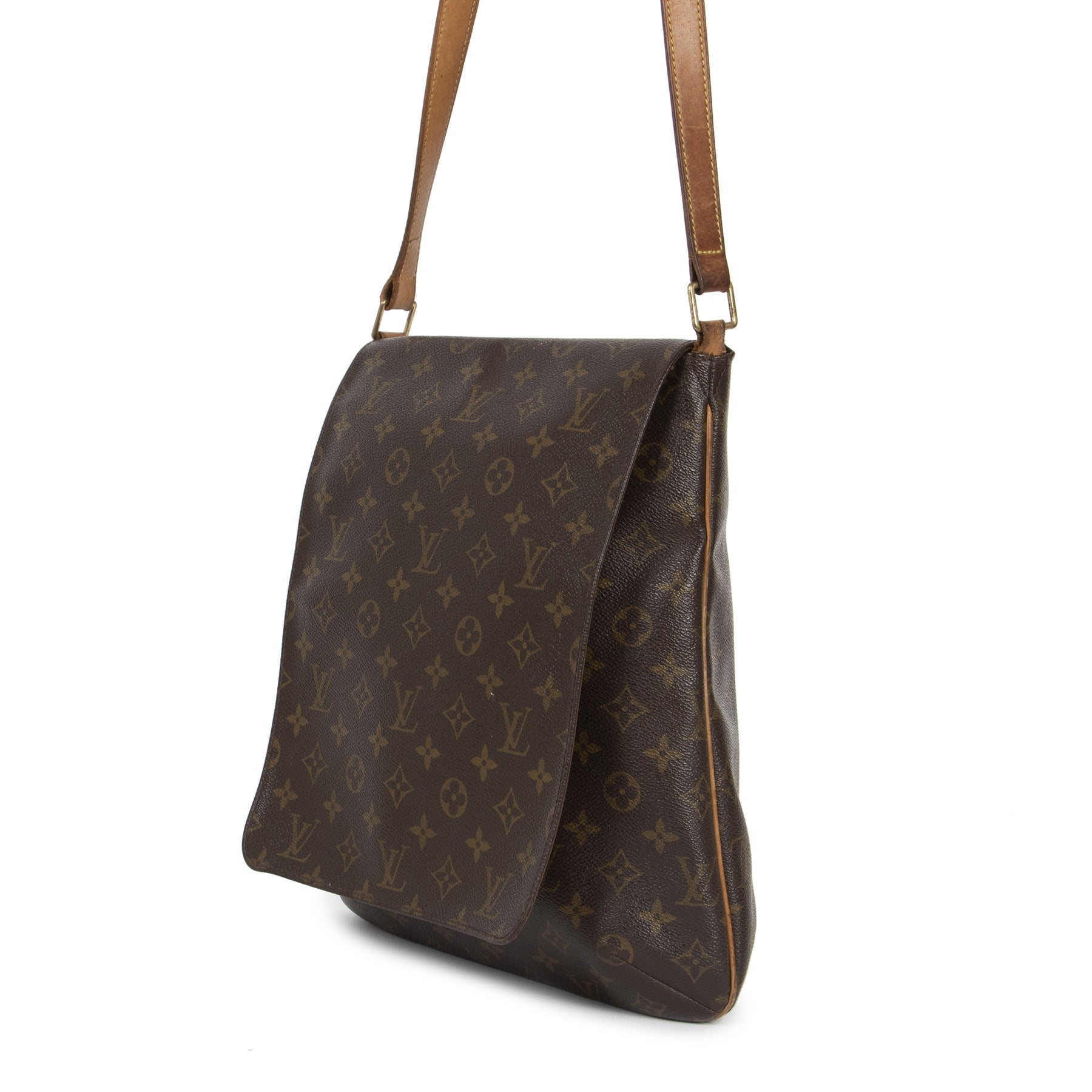 Buy authentic secondhand Louis Vuitton bags at the right price at LabelLOV vintage webshop.