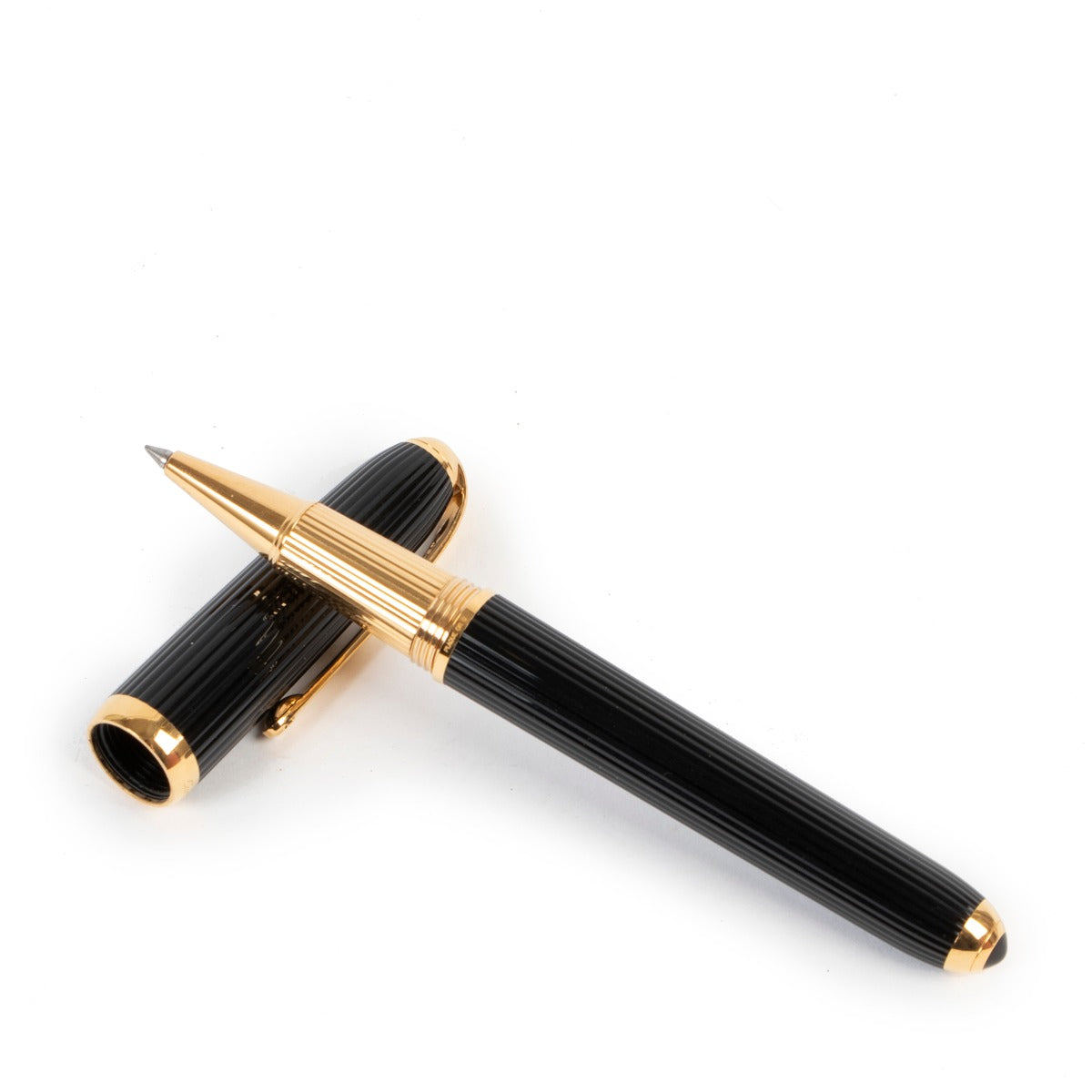 Shop safe online at Labellov in Antwerp this 100% authentic second hand Cartier Black Ballpoint Pen