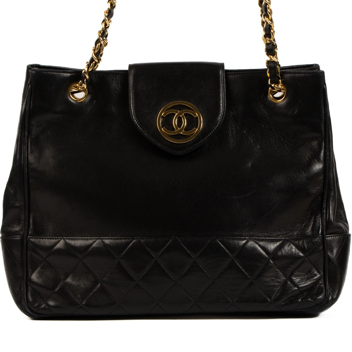 Shop 100% authentic second-hand Chanel Black Quilted Chain Shoulder Bag on Labellov.com