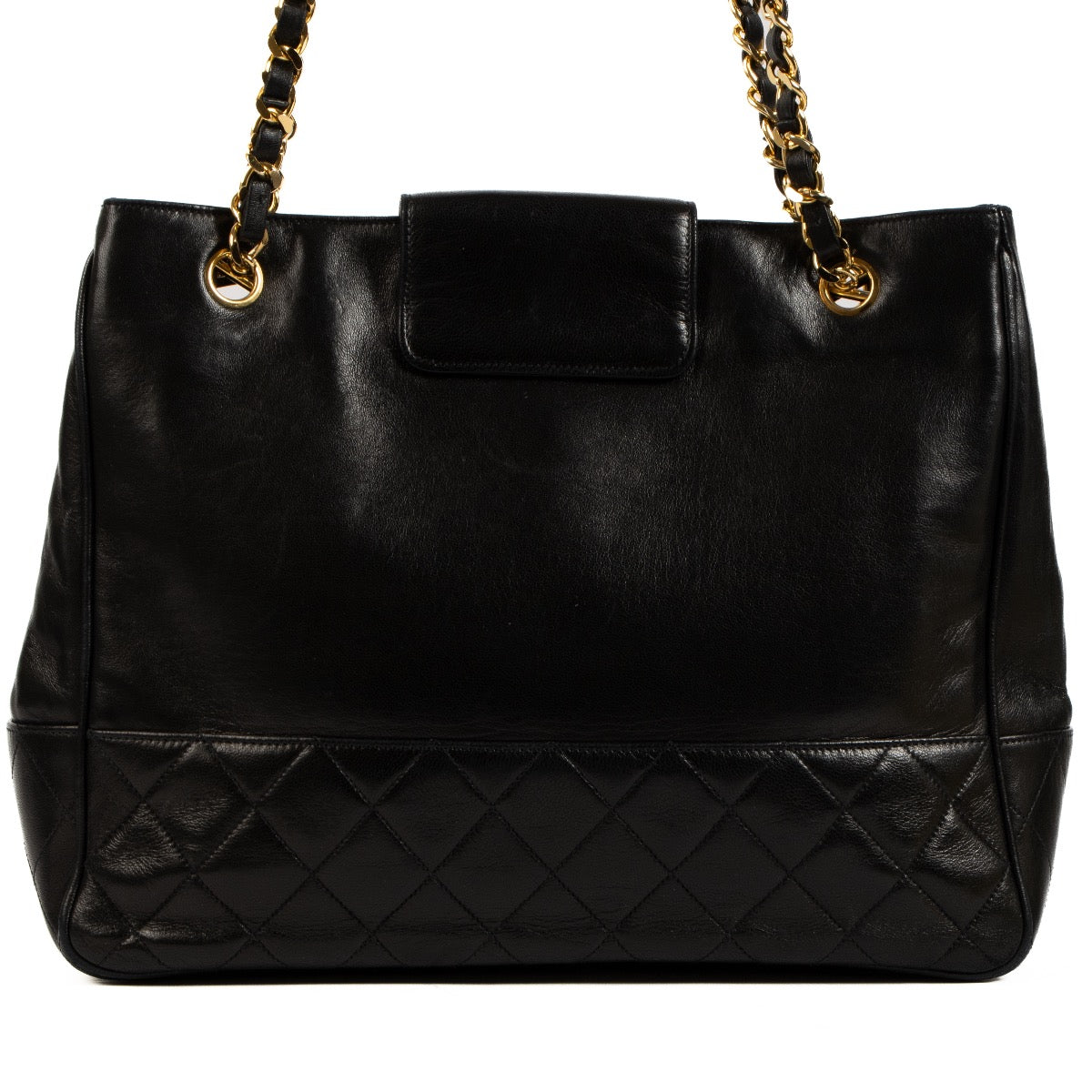Shop 100% authentic second-hand Chanel Black Quilted Chain Shoulder Bag on Labellov.com
